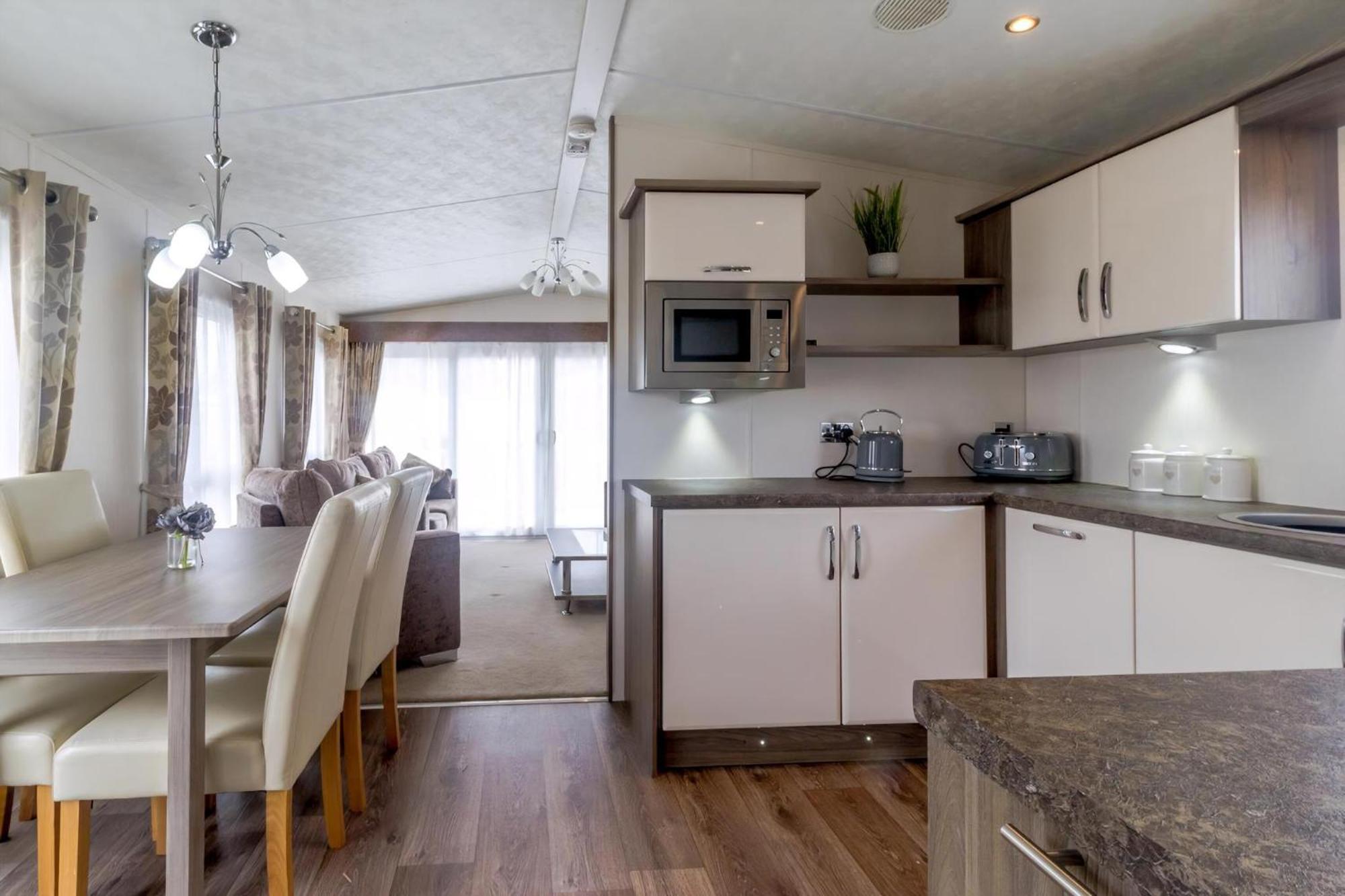 Beautiful 6 Berth Caravan By The Beach In Suffolk Ref 40076Nd Лоустофт Экстерьер фото
