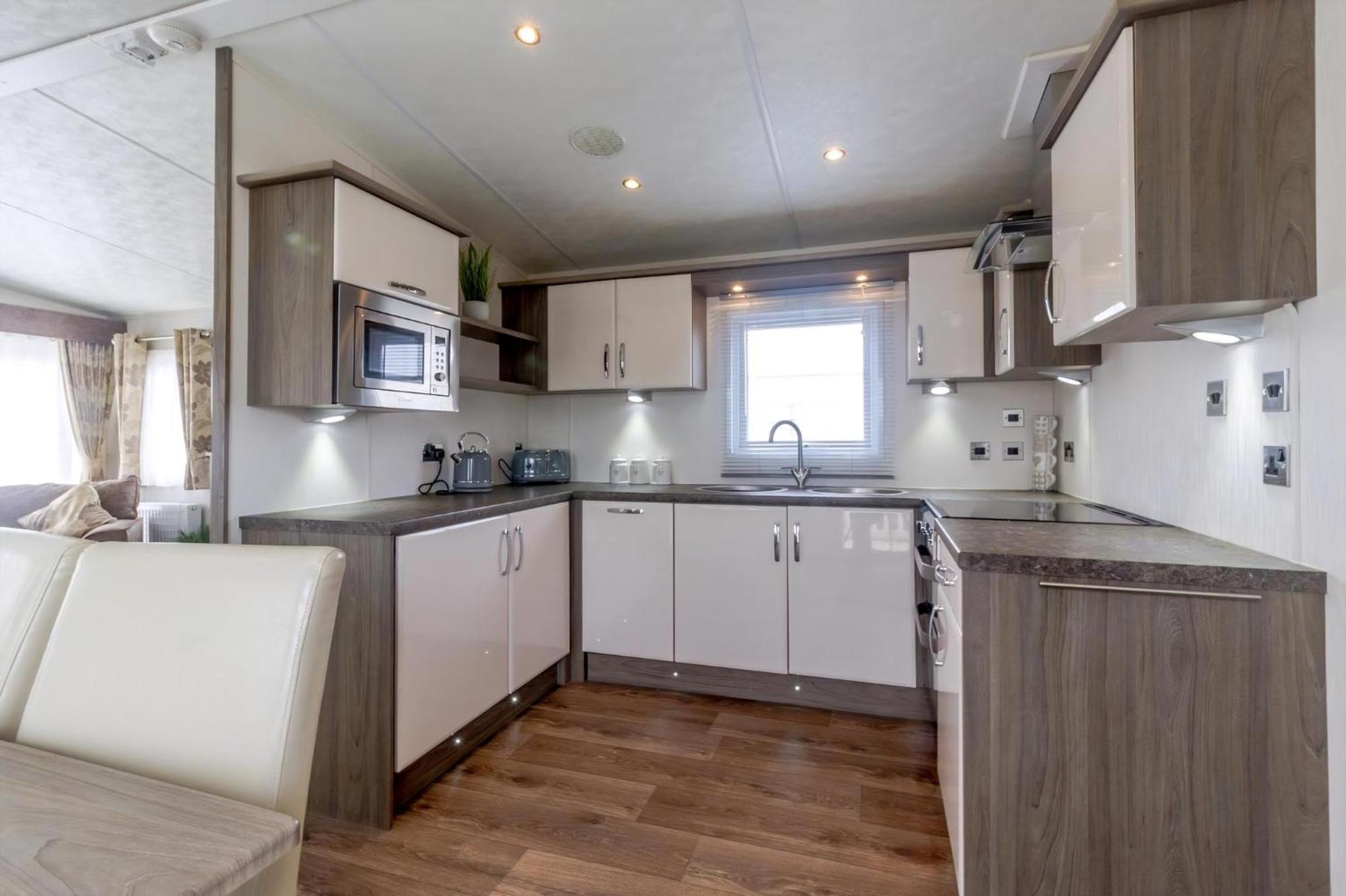 Beautiful 6 Berth Caravan By The Beach In Suffolk Ref 40076Nd Лоустофт Экстерьер фото