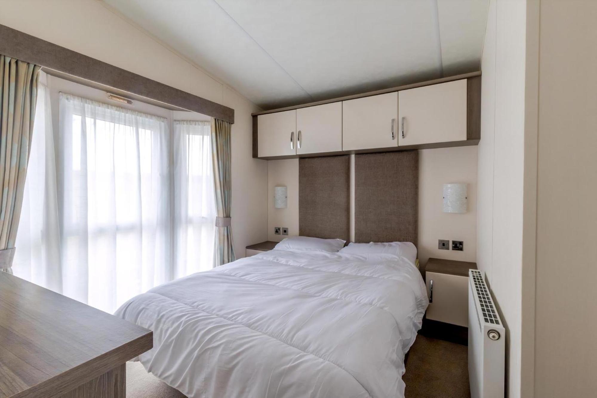 Beautiful 6 Berth Caravan By The Beach In Suffolk Ref 40076Nd Лоустофт Экстерьер фото