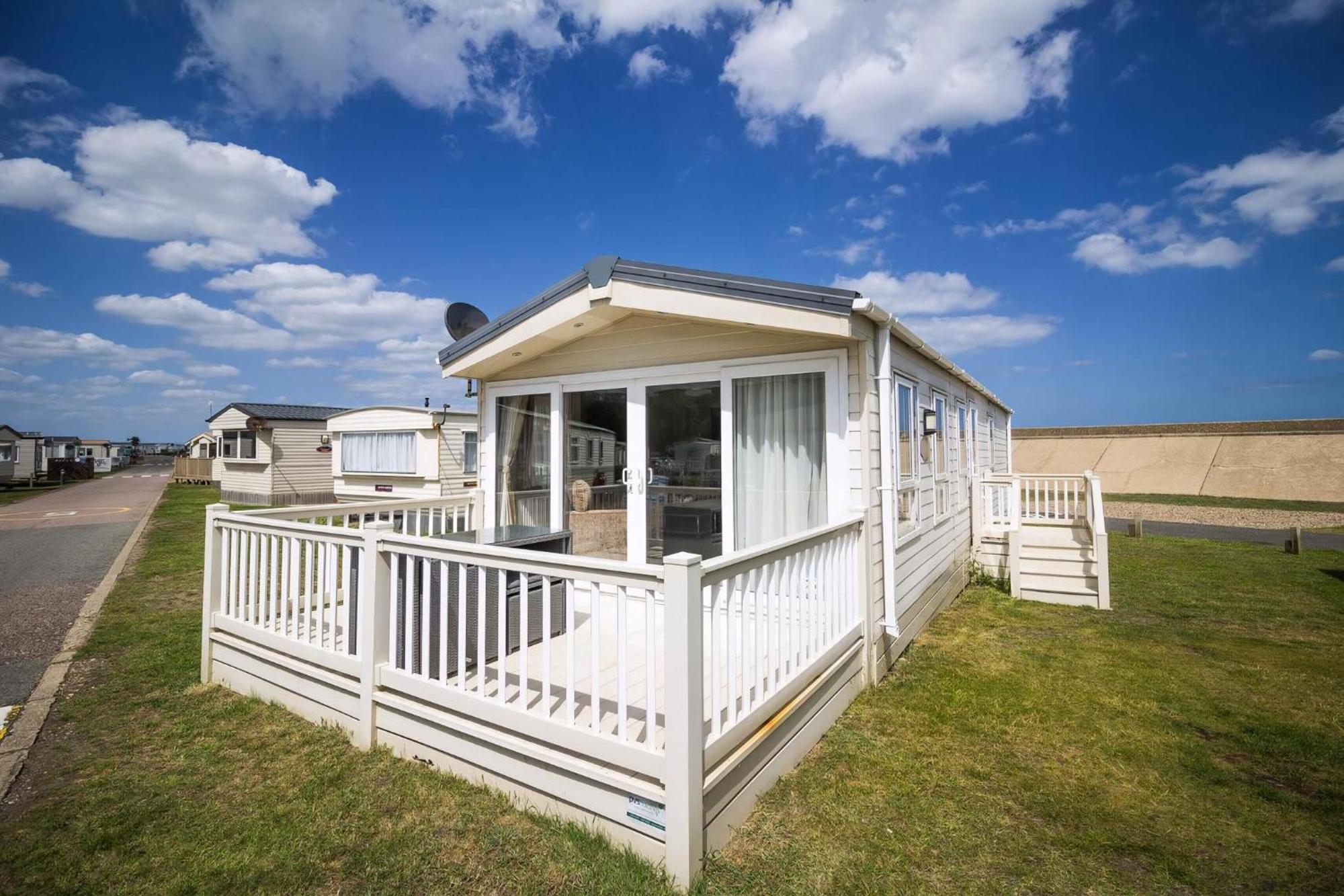 Beautiful 6 Berth Caravan By The Beach In Suffolk Ref 40076Nd Лоустофт Экстерьер фото